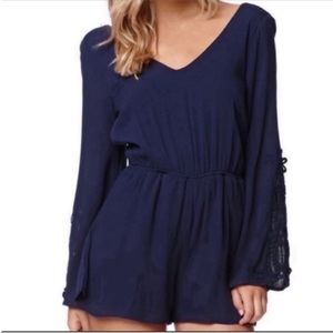 NWT Women’s Navy LA Hearts Crochet Bell Sleeve Boho Romper Size Medium